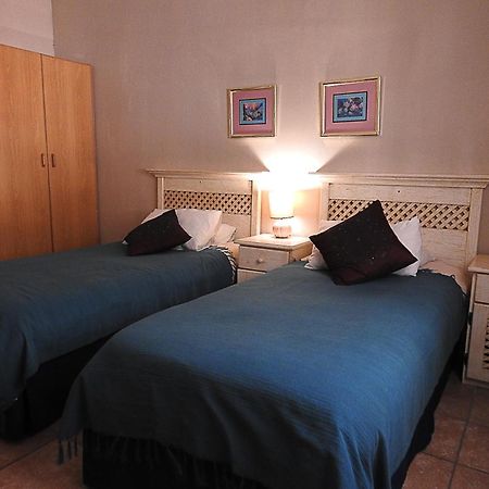 Mosselbay Backpackers Ostello Mossel Bay Esterno foto