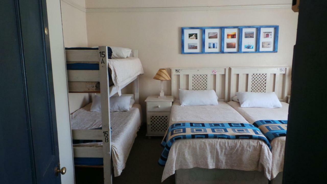 Mosselbay Backpackers Ostello Mossel Bay Esterno foto